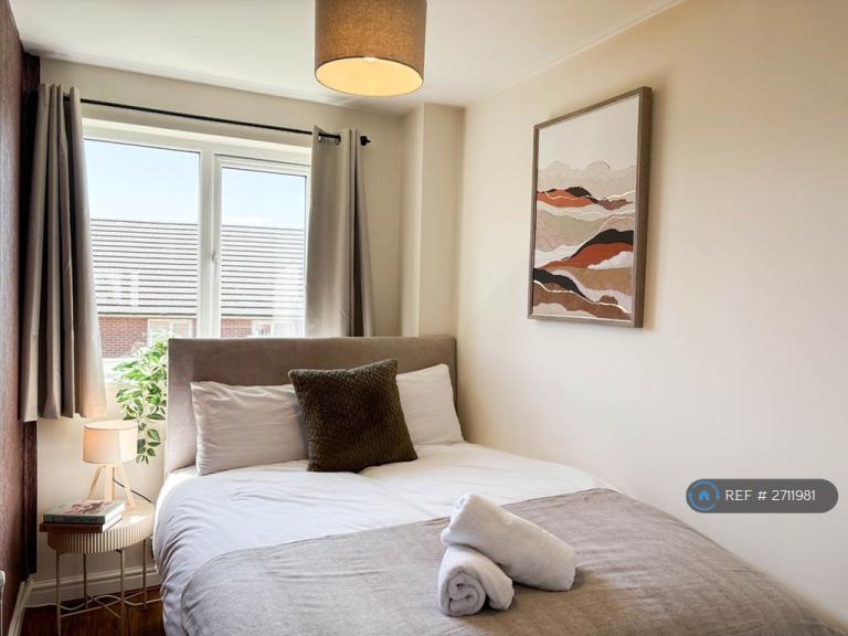 4 bedroom house in Edgewood Road, Manchester, M9 (4 bed) (#2711981)