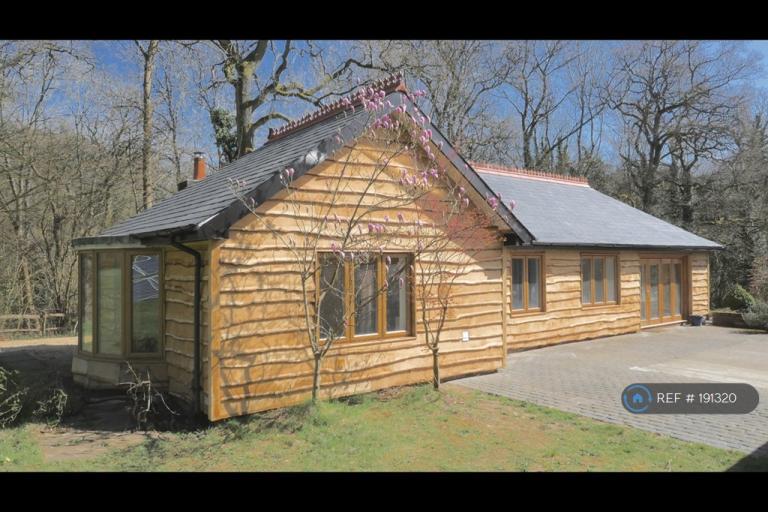 2 bedroom house in Ranmore Common, Surrey, RH5 (2 bed) (#191320)