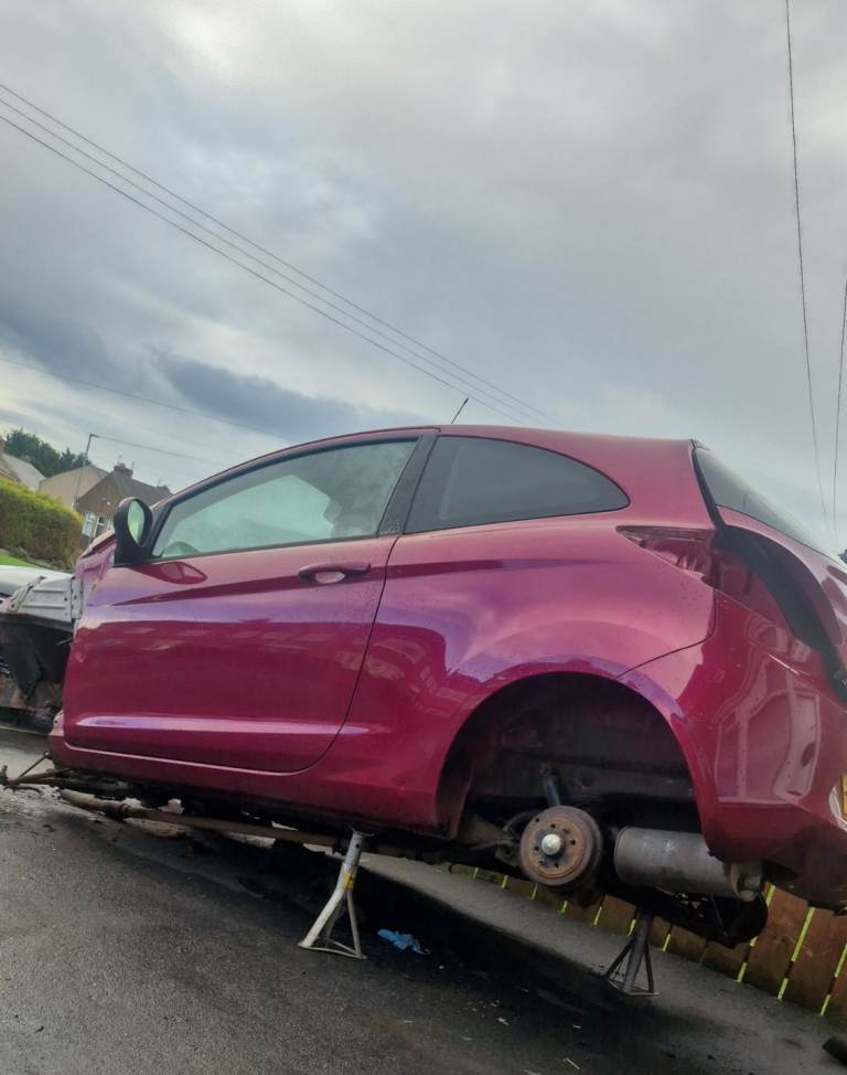 Ford ka 2009-2016 petrol breaking for parts