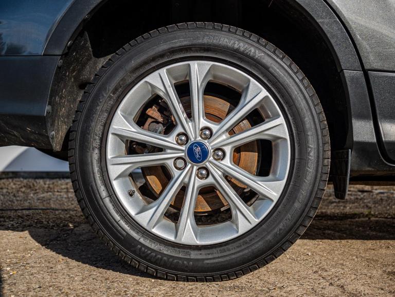 2017 Ford Kuga 2.0 TDCi Titanium Euro 6 (s/s) 5dr HATCHBACK Diesel Manual