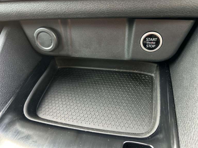 2021 Nissan Qashqai 1.3 DIG-T MHEV Acenta Premium XTRON Euro 6 (s/s) 5dr SUV PETROL Automatic