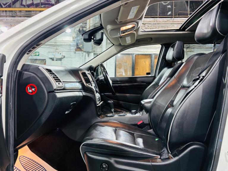 2012 Jeep Grand Cherokee 3.0 V6 CRD Overland Auto 4WD Euro 5 5dr ESTATE Diesel Automatic