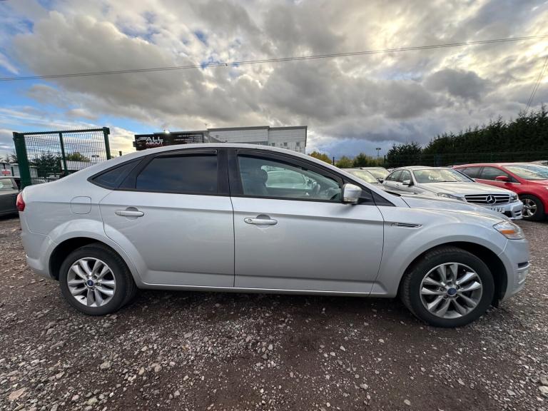 2011 Ford Mondeo 2.0 Zetec 5dr HATCHBACK Petrol Manual