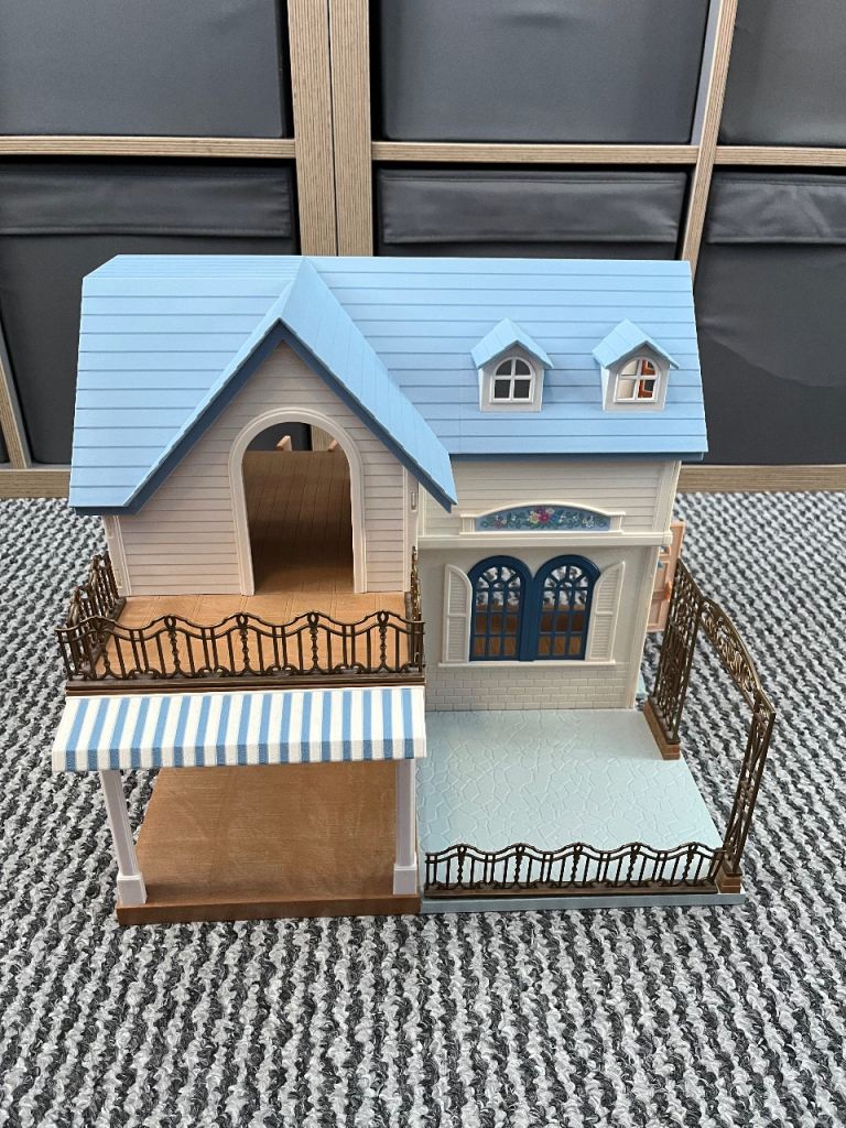 Sylvanian Families Doll House