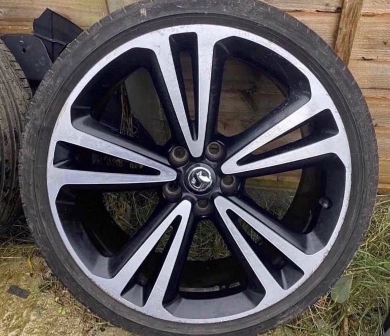 Vauxhall Insignia 20" Inch SRI / VX-Line Alloy Wheel  with  Tyre 13