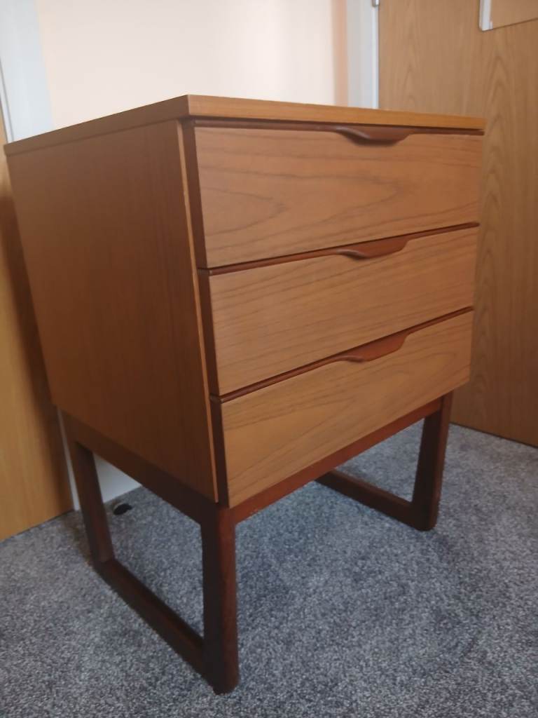 Mid century, 1960s. Can be used in bedroom or living room
