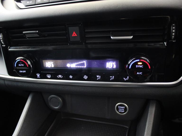 2022 Nissan Qashqai 1.3 DiG-T MH 158 Acenta Premium 5dr Xtronic Crossover/SUV PETROL Automatic