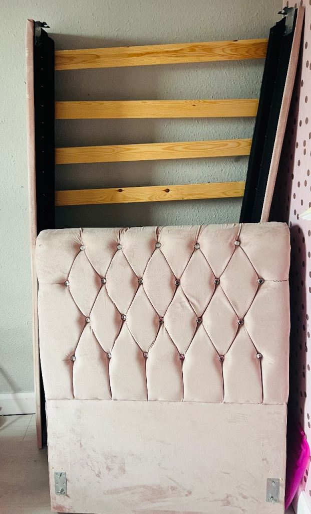 Crushed velvet single bed 