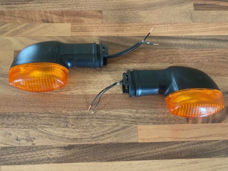 Yamaha motorcycle indicators and flasher relay.