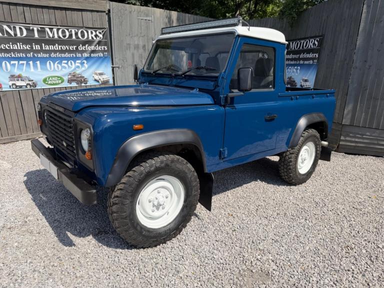 2004 Land Rover Defender 90 2.5 TD5 2dr PICK UP Diesel Manual
