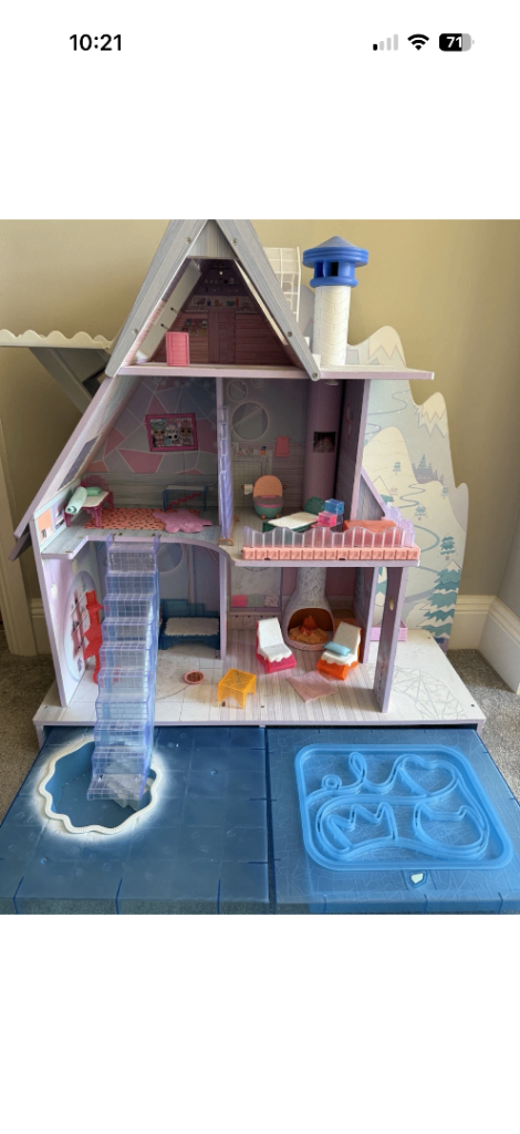 LOL Surprise! Winter Ski Chalet Doll House & OMG DOLL + Accessories BARGAIN!