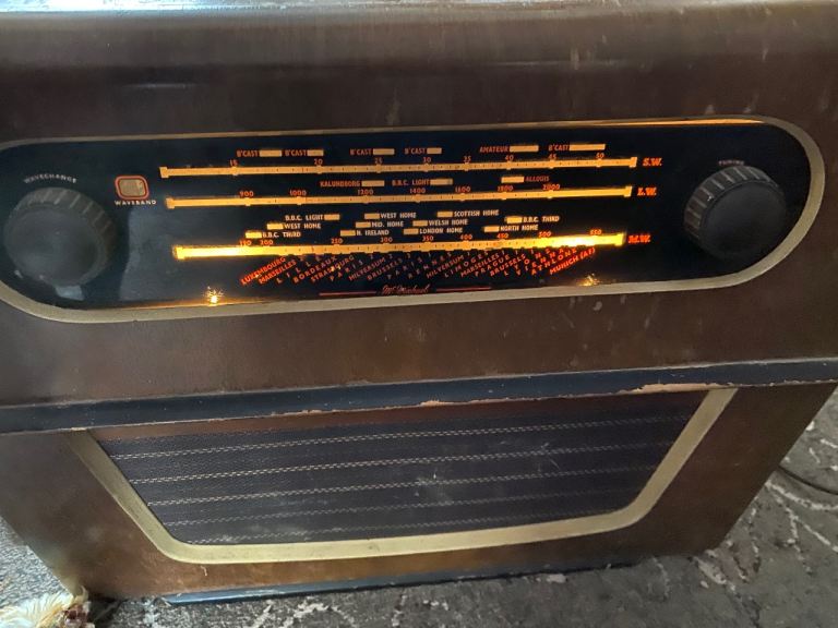 Vintage radio turntables 