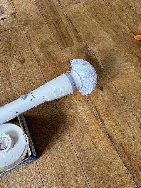 Electronic spin scrubber