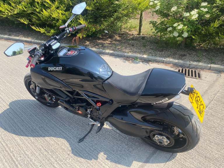 2011 11 DUCATI DIAVEL 1198 BLACK PERFORMANCE CRUISER NEW MOT 10k MILES MINT