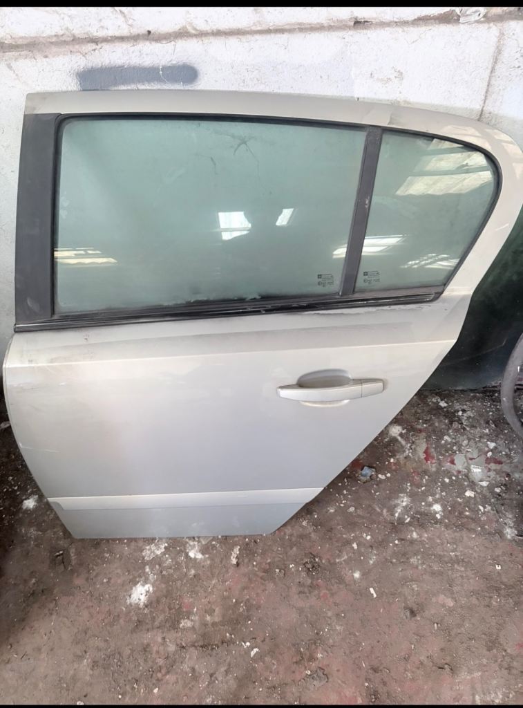  Opel astra door 2004-2010 silver 