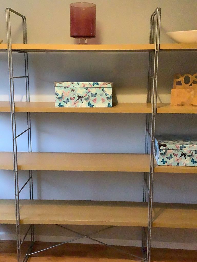 Shelving unit