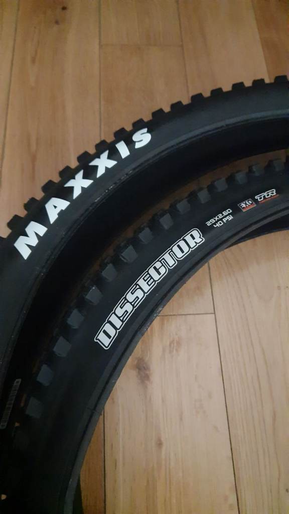 Maxxis Dissector 29" 2.6 Mountain bike tyres (Pair)
