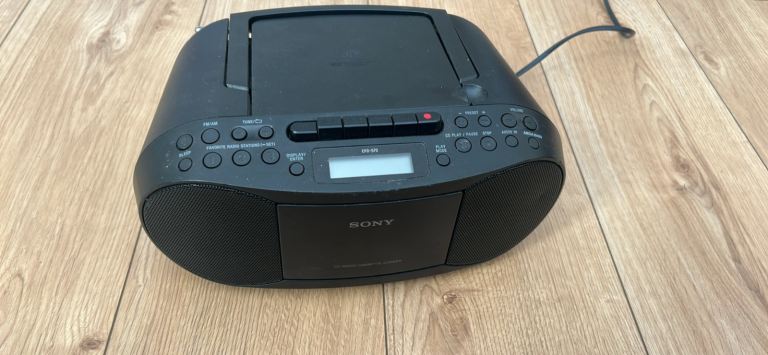 Sony Boombox hifi - CD Radio & Cassette Player Portable Stereo  - fully working