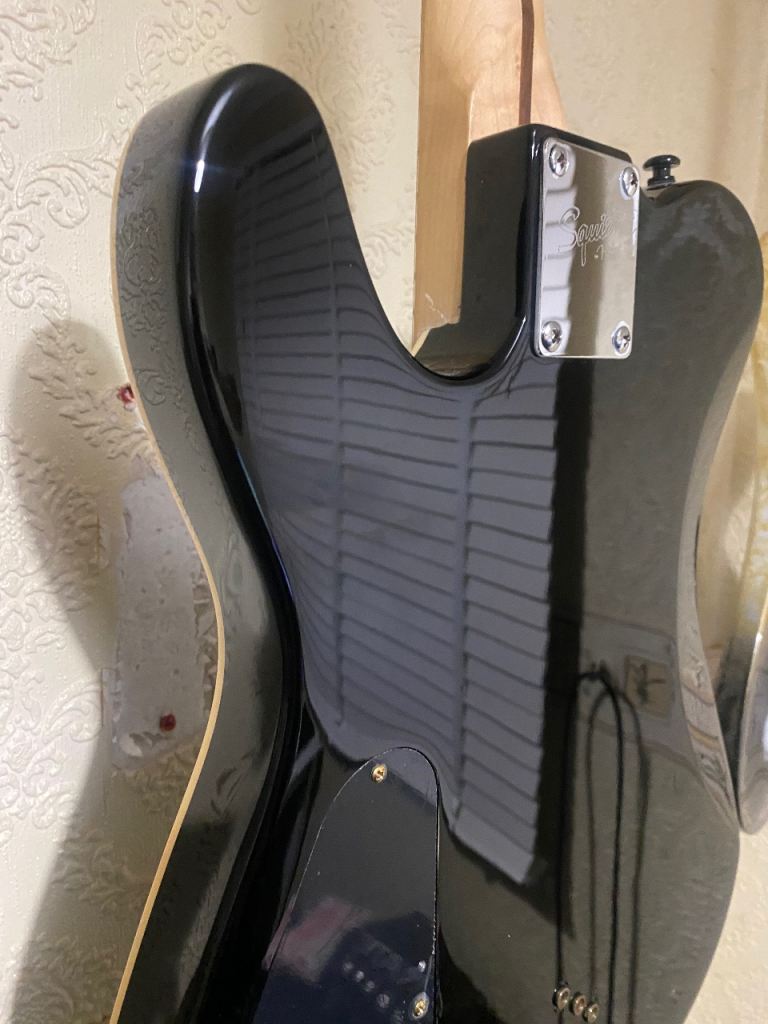 Electric Guitars and Peavey Valve Amplifier* Bargain **