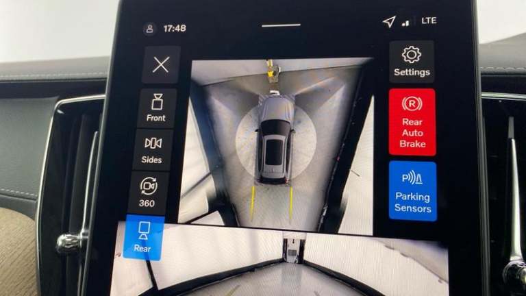 2025 Volvo XC60 Ultra T8 AWD Plug-in hybrid Electric/Petrol Bright Automatic SUV Hybrid Automatic