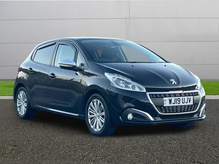 2019 Peugeot 208 1.2 PureTech 82 Signature 5dr [Start Stop] HATCHBACK PETROL Manual