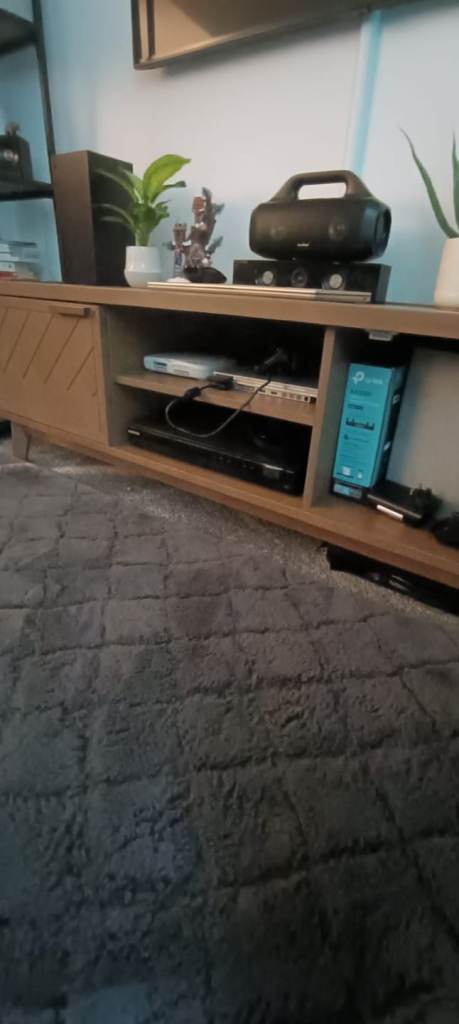 Tv stand 