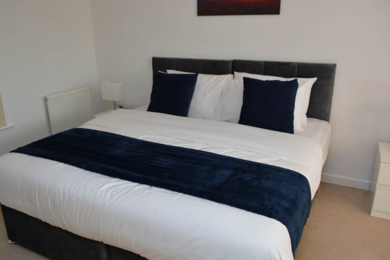 2 Rooms For Rent at Broughton 