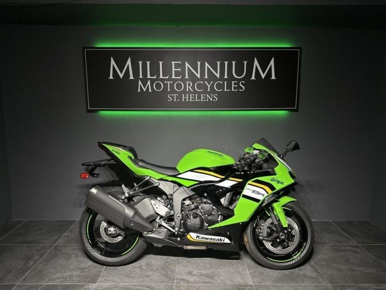 KAWASAKI NINJA ZX-6R NINJA 636 SUPER SPORTS RACE INSPIRED 600 CLASS SPORTS BI...