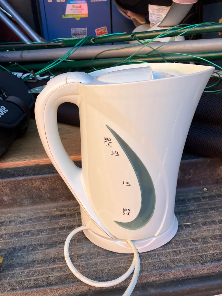 White Electric Kettle 1.7L – Good Condition