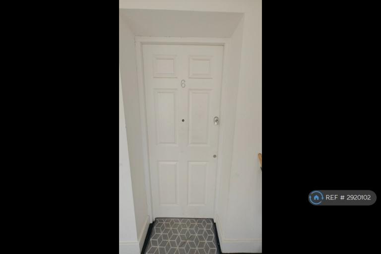 2 bedroom flat in High St, West Drayton, UB7 (2 bed) (#2920102)