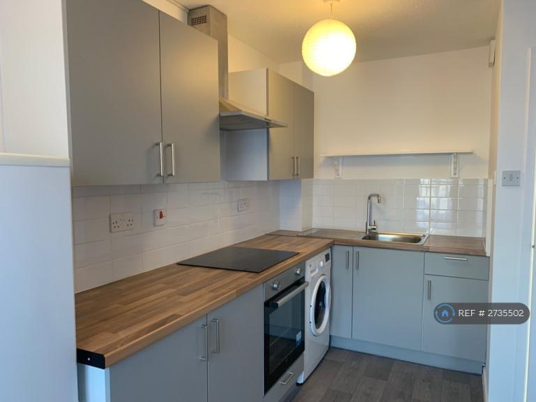 1 bedroom flat in Camden Court, Plymouth, PL4 (1 bed) (#2735502)