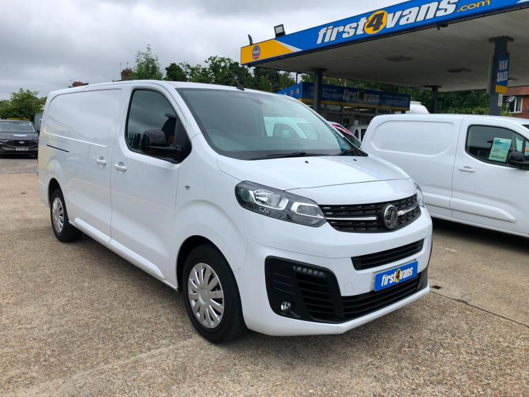 2022 Vauxhall Vivaro 2900 1.5d 100PS Sportive L2 H1 Van PANEL VAN Diesel Manual