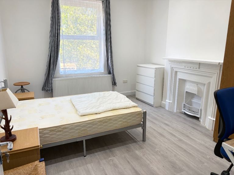 IncludesBills In New Flat 3 Double Rooms To Let Share 2Shower EatInKitchen VeryNearTubeBusShopsGreen