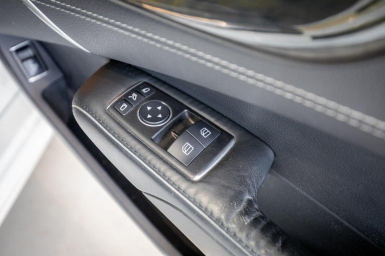 2013 Mercedes-Benz SL SL 63 2dr Tip Auto CONVERTIBLE PETROL Automatic