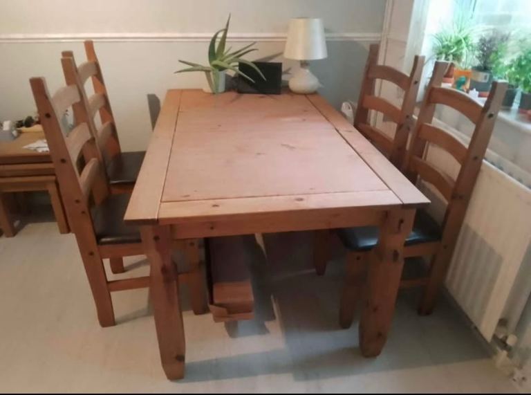 Wooden 5’ dining table with 4 chairs bargain