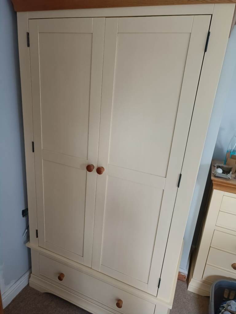 Oak furnitureland country cottage double wardrobe