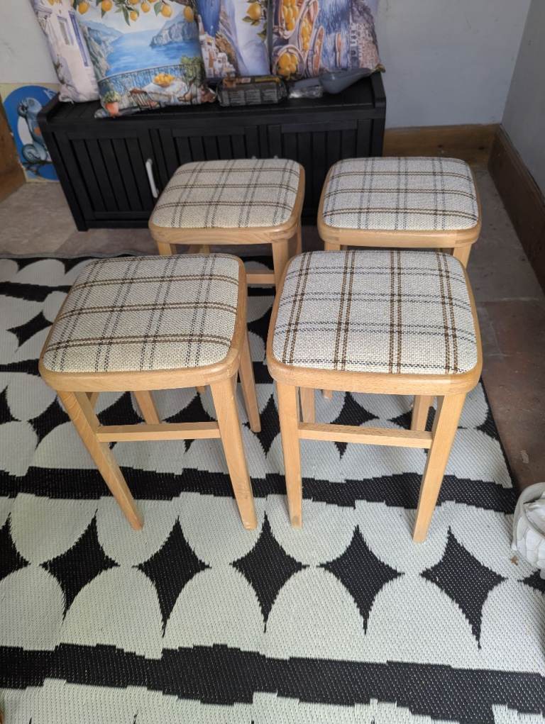 Set of 4 Wooden Stools with Plaid Fabric Seats – Good Condition