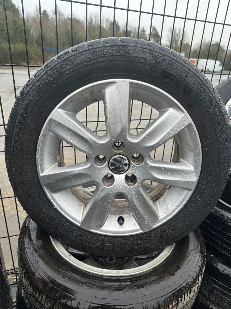 15” VW polo alloy wheels (set)