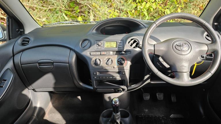 2005 Toyota Yaris 1.3 VVT-i Colour Collection 5dr HATCHBACK Petrol Manual