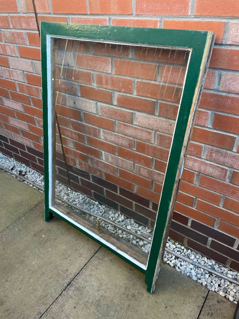 Sash Window (Great Condition)