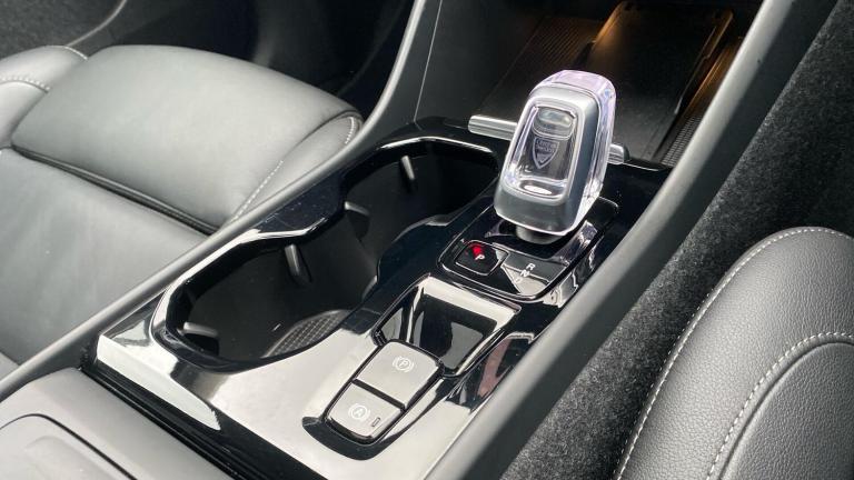 2024 Volvo XC40 2.0 B3P Ultra Dark 5dr Auto ESTATE PETROL Automatic