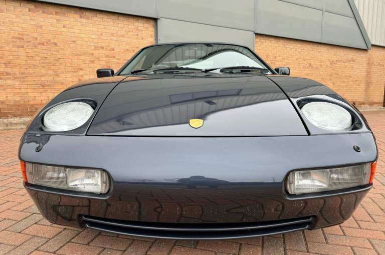 Porsche, 928, Saloon, 1988, Automatic, 4957 (cc), 2 doors