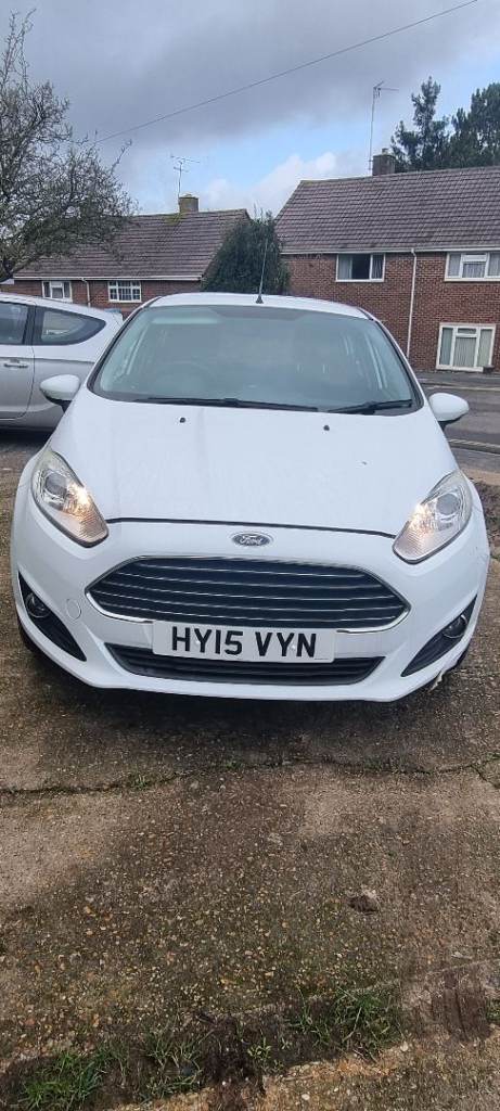 Ford, FIESTA, Hatchback, 2015, Manual, 1241 (cc), 5 doors