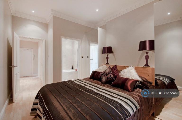 2 bedroom flat in Belsize Park Gardens, London, NW3 (2 bed) (#3027246)