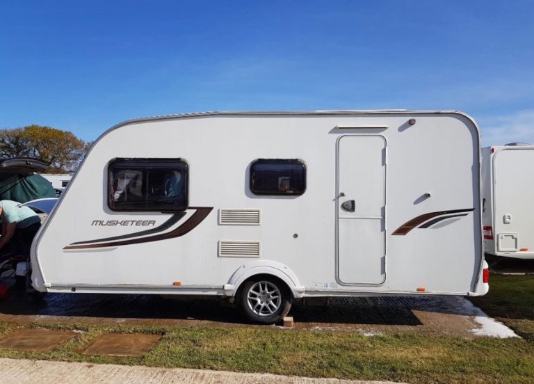 Sprite Musketeer EB, 2010, 5 berth, rare layout, lightweight, single axel caravan. 