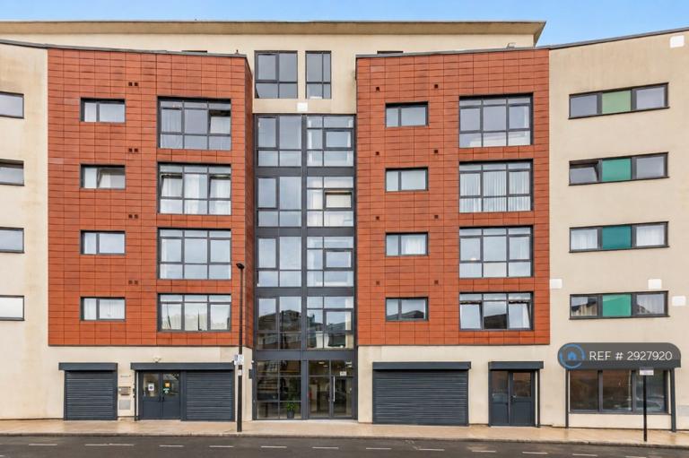 2 bedroom flat in Copenhagen Place, London, E14 (2 bed) (#2927920)