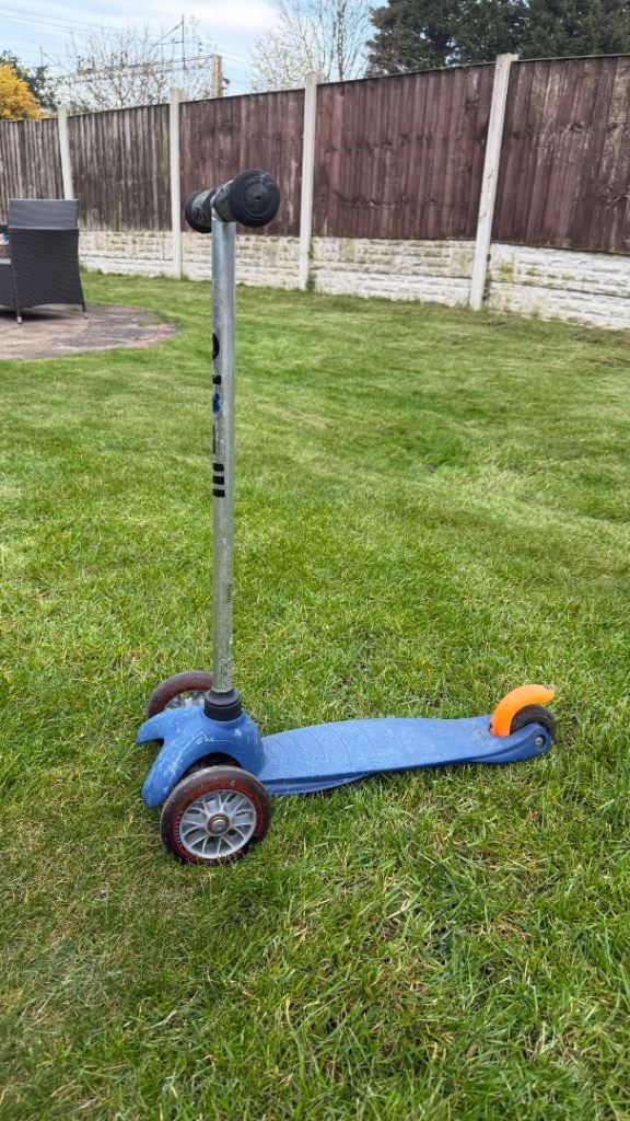 ****SOLD***** Toy scooter