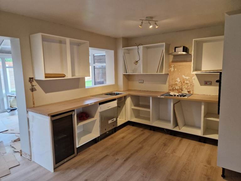 Odd job man for cheap jobs.