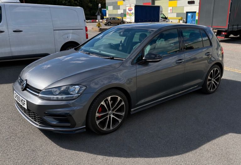 2019 Volkswagen Golf R-Line Auto – High Spec, ULEZ, Well Maintained – £9,750