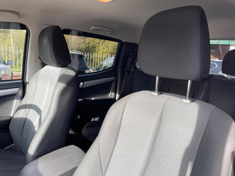 ISUZU D-MAX 2.5 TD Yukon 4x4 4dr 2015